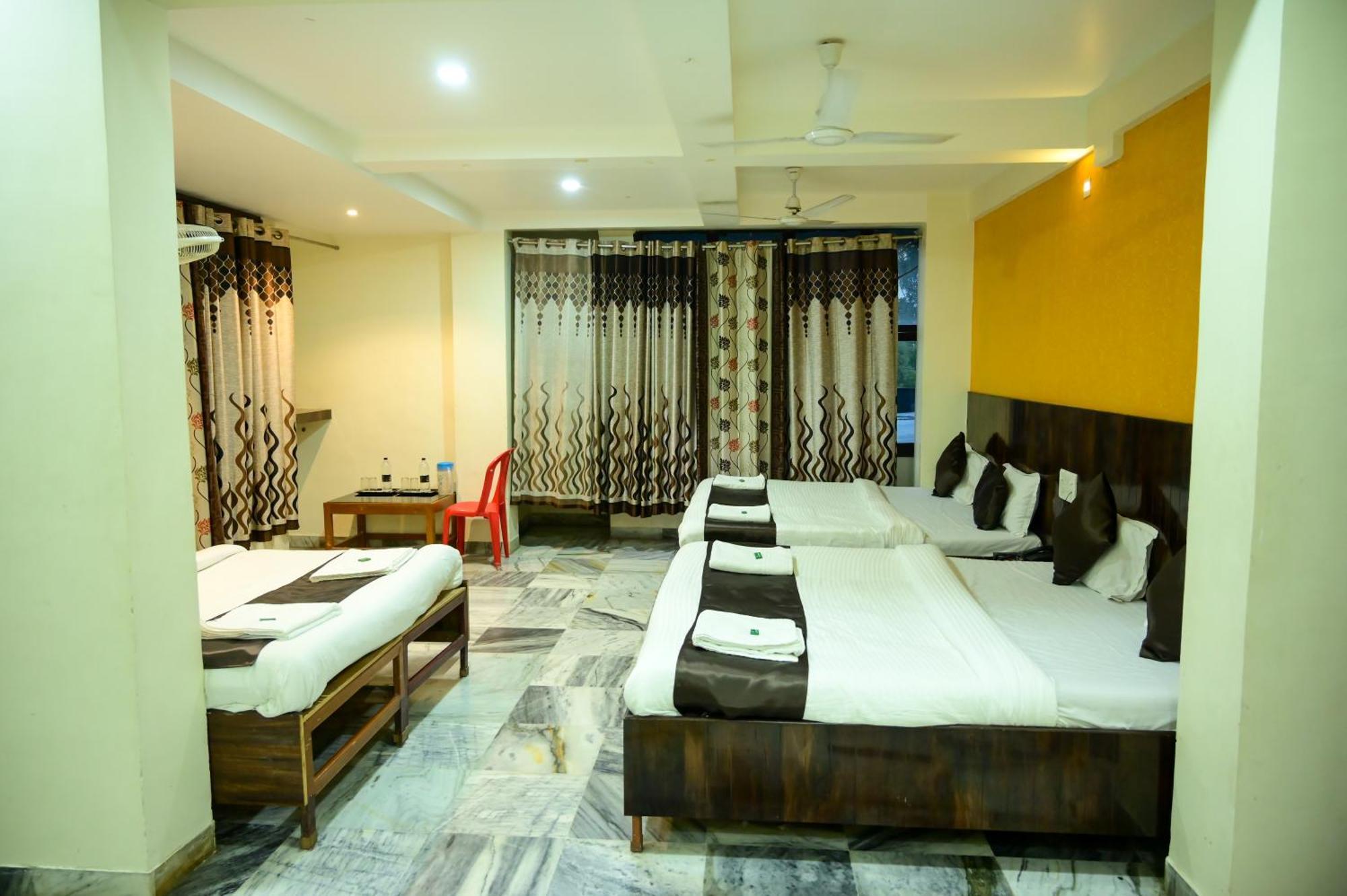 שירדי Hotel Sachidanand מראה חיצוני תמונה