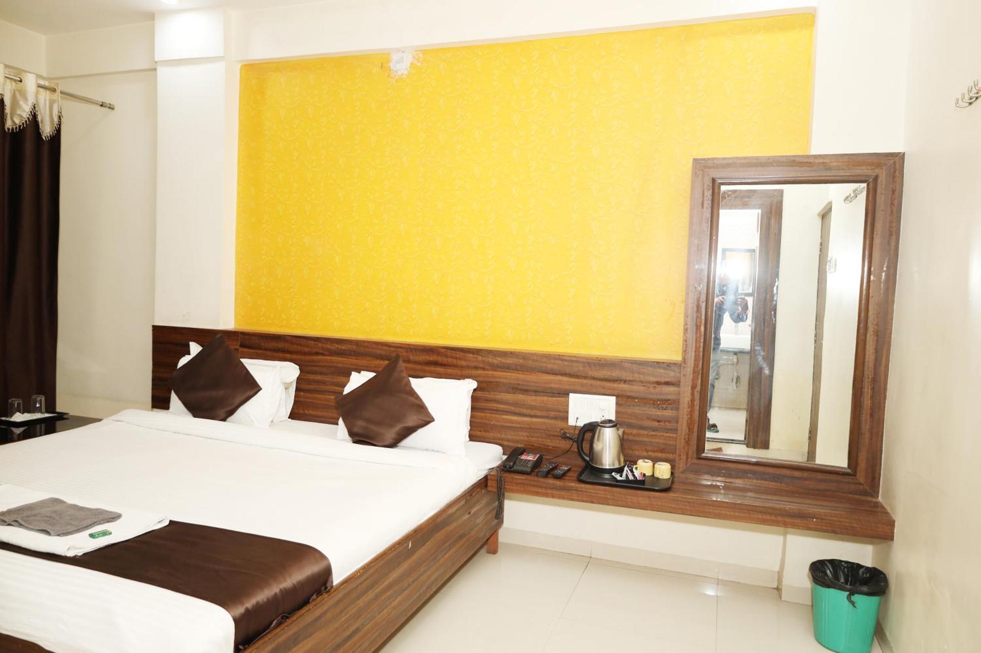 שירדי Hotel Sachidanand מראה חיצוני תמונה